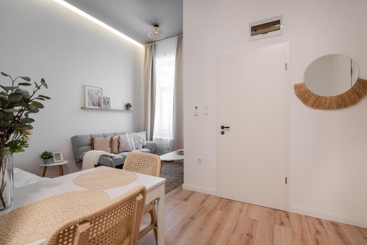 A62 - Akacfa Street Central Residence - Best Location By Bqa Будапеща Екстериор снимка