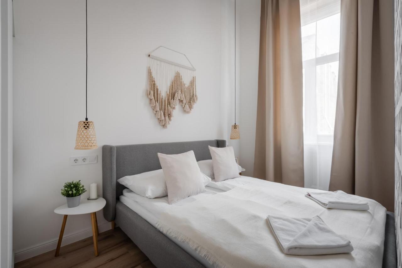 A62 - Akacfa Street Central Residence - Best Location By Bqa Будапеща Екстериор снимка
