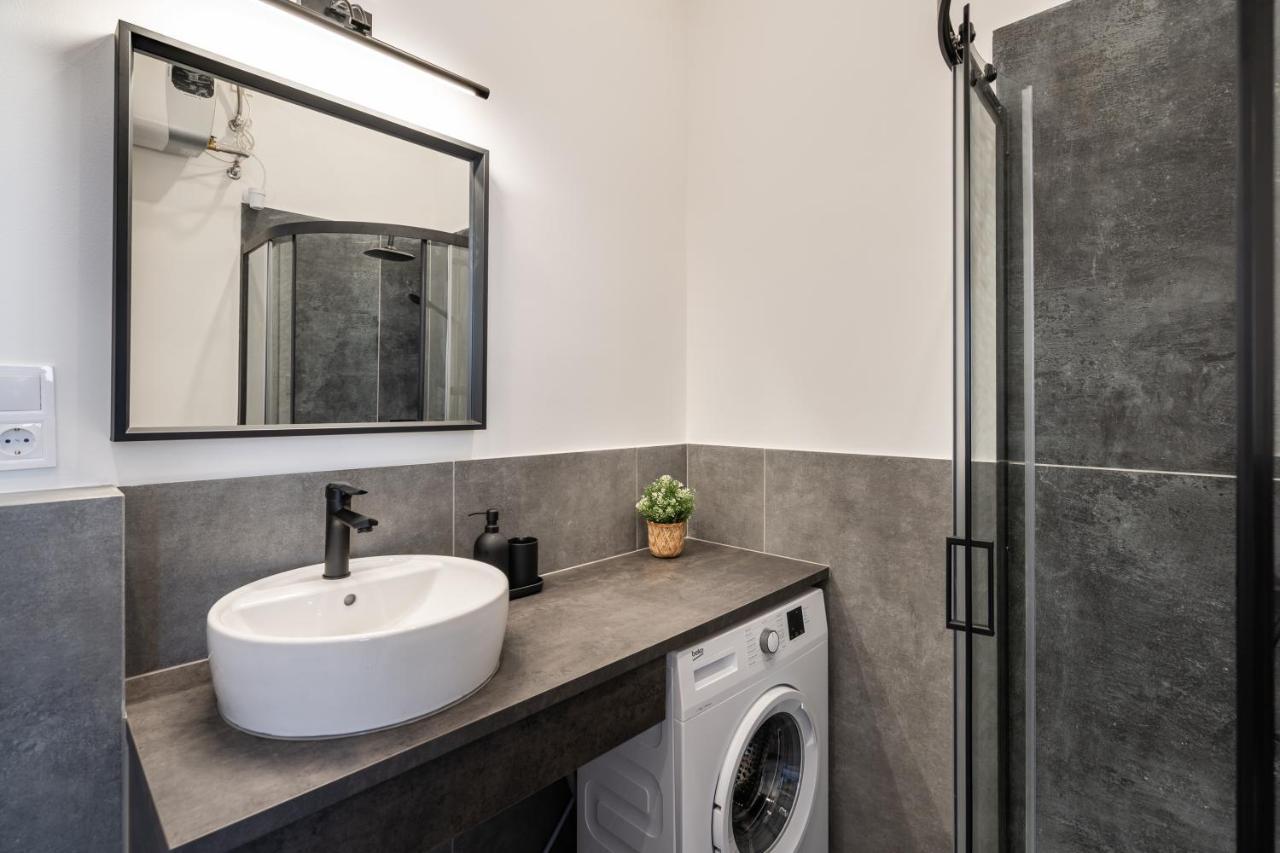 A62 - Akacfa Street Central Residence - Best Location By Bqa Будапеща Екстериор снимка