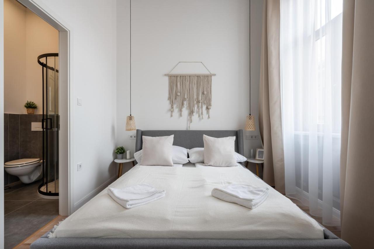 A62 - Akacfa Street Central Residence - Best Location By Bqa Будапеща Екстериор снимка