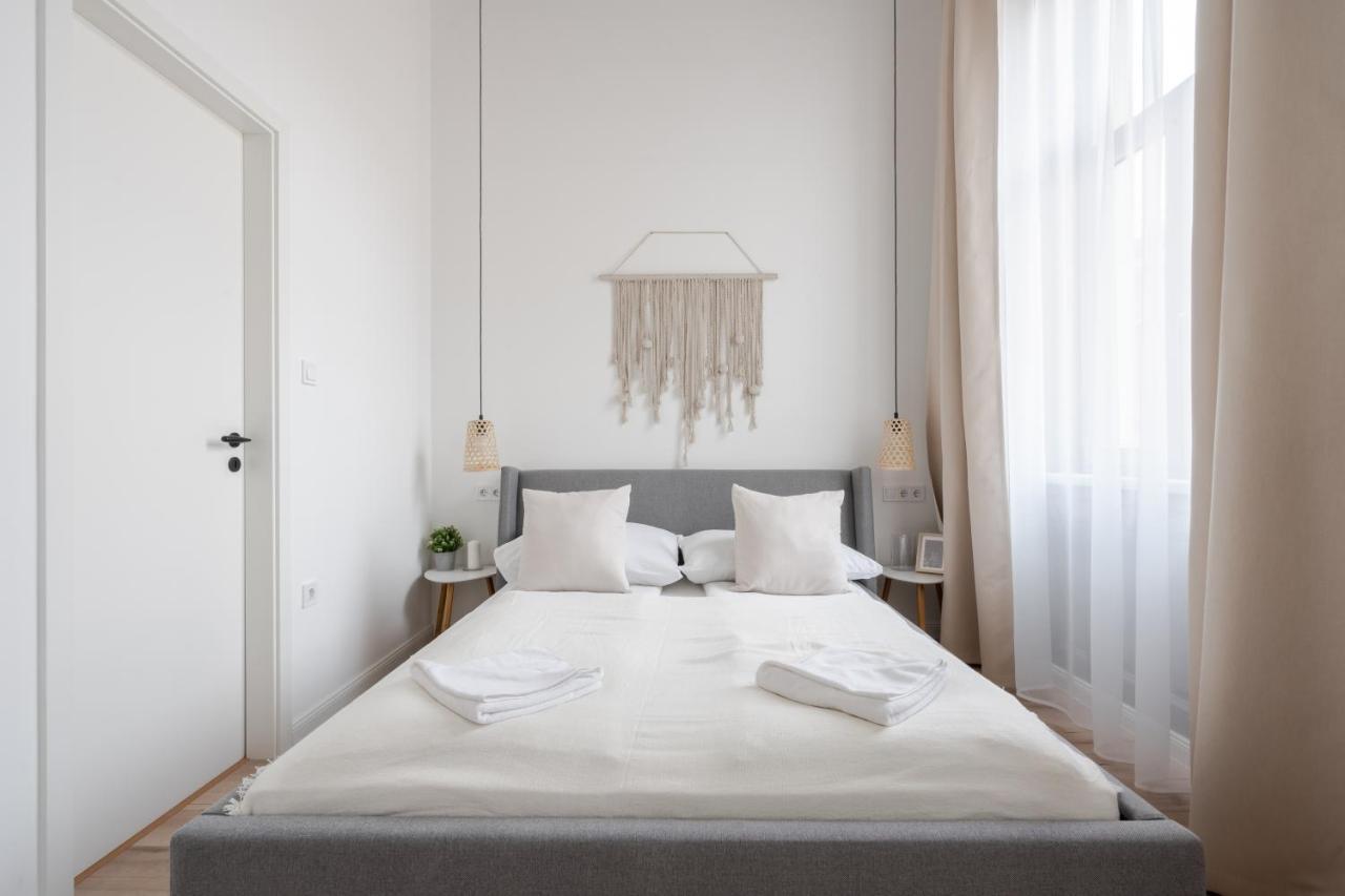 A62 - Akacfa Street Central Residence - Best Location By Bqa Будапеща Екстериор снимка
