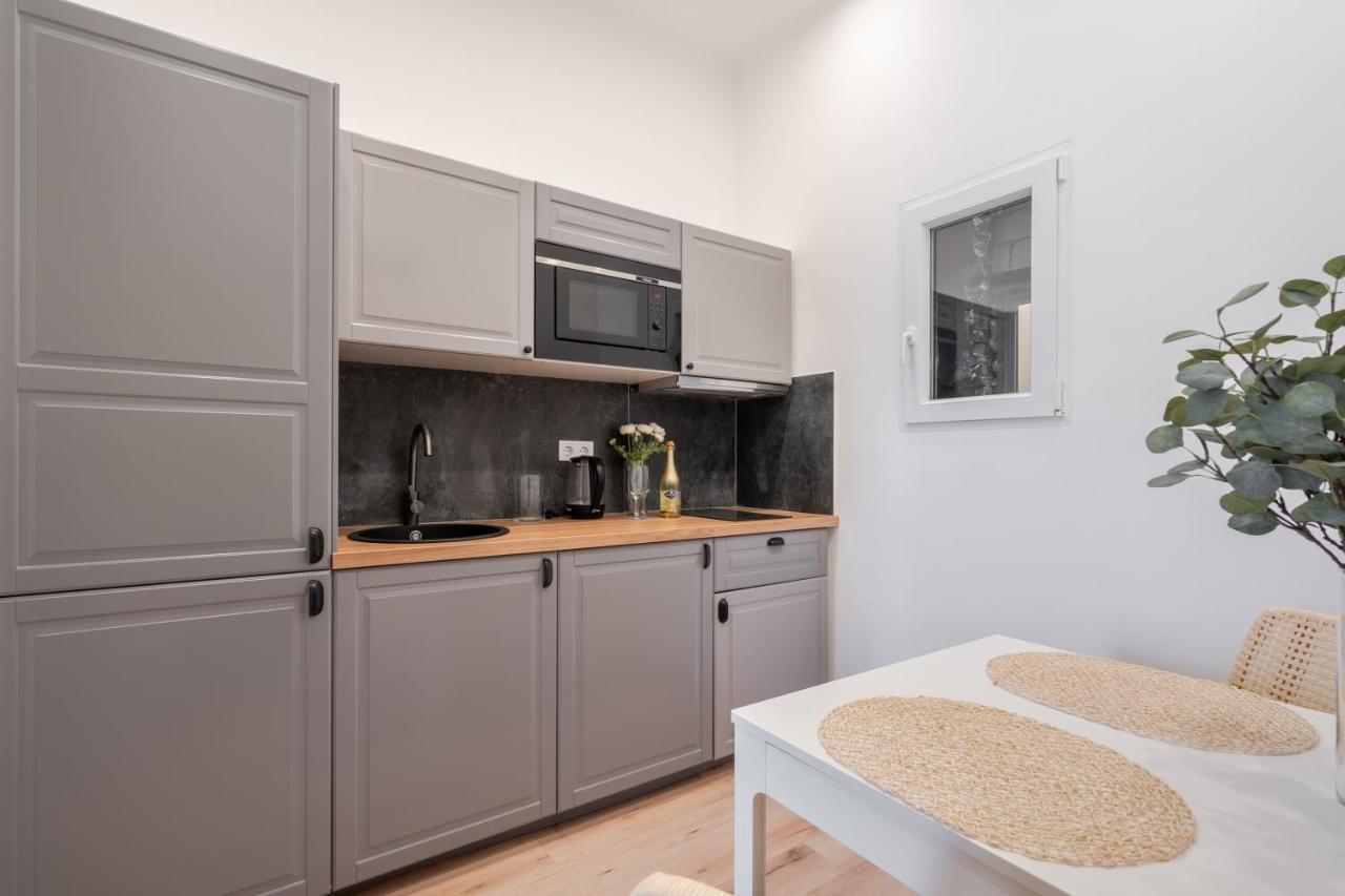 A62 - Akacfa Street Central Residence - Best Location By Bqa Будапеща Екстериор снимка