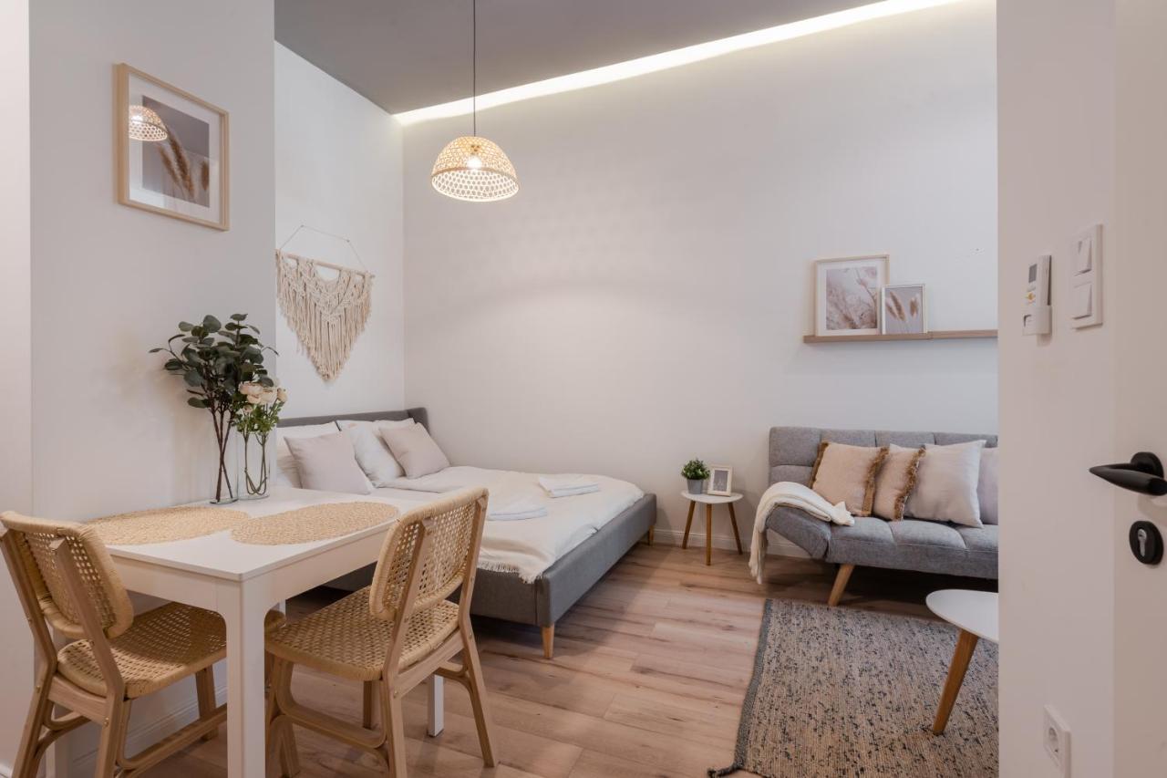 A62 - Akacfa Street Central Residence - Best Location By Bqa Будапеща Екстериор снимка