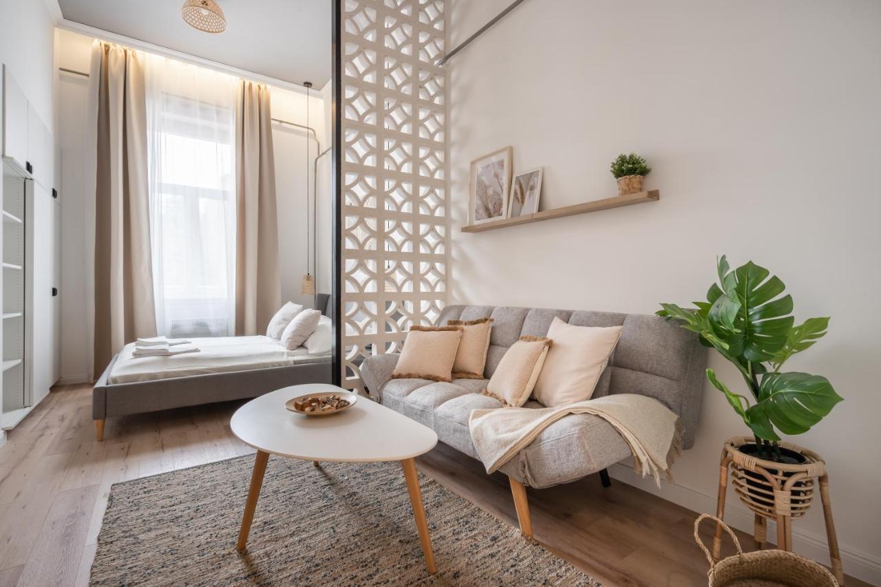A62 - Akacfa Street Central Residence - Best Location By Bqa Будапеща Екстериор снимка